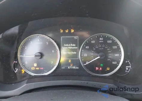 2021 Lexus Is 300 z USA, uszkodzony, nr VIN JTHCA1D25M5114658